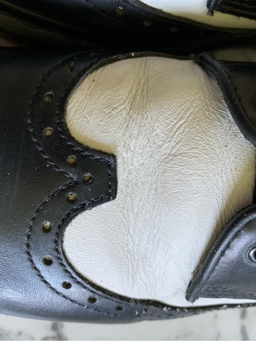 Men’s Dr. Martens Black and White Leather Wingtip Oxfords. - Picture 5 of 16
